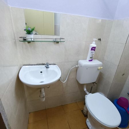 Homestay Lestari Klia Сепанг Екстериор снимка