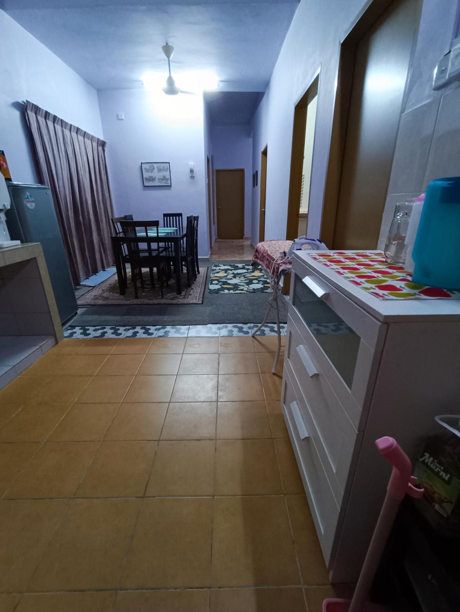 Homestay Lestari Klia Сепанг Екстериор снимка